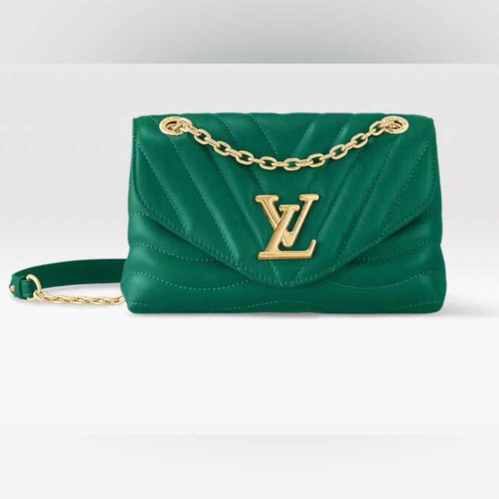 Authentic Louise Vuitton wave chain MM handbag